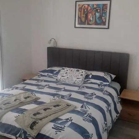 Omo Rsm Apartamento Supetar